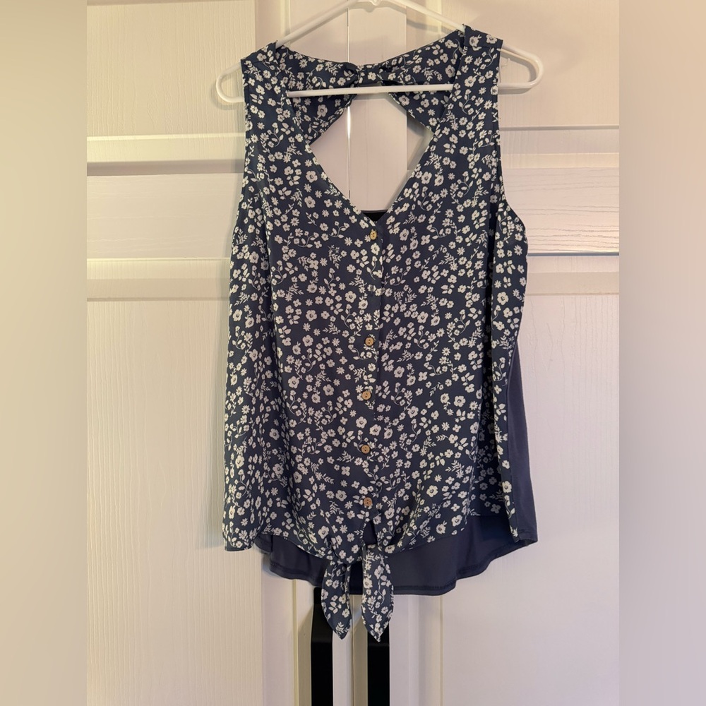 Fortune & Ivy Mixed Media Blue Flower Tie Tank